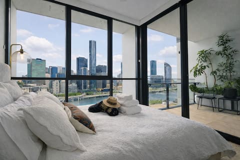 Top Airbnb: Million Dollar View Luxury Apartment Checkout 3pm in South Brisbane