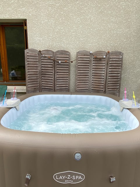 Zen Cottage with Jacuzzi. 4 Bedrooms. Garden. Grenoble & Monteynard