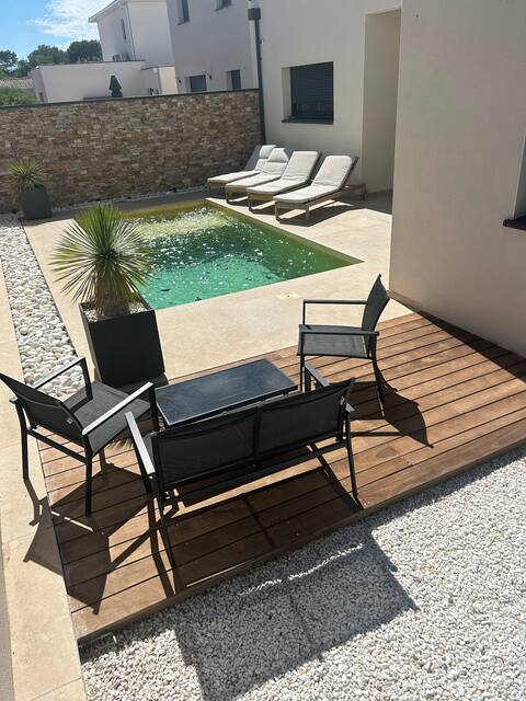 Beautiful villa with pool 15 minutes from the beach