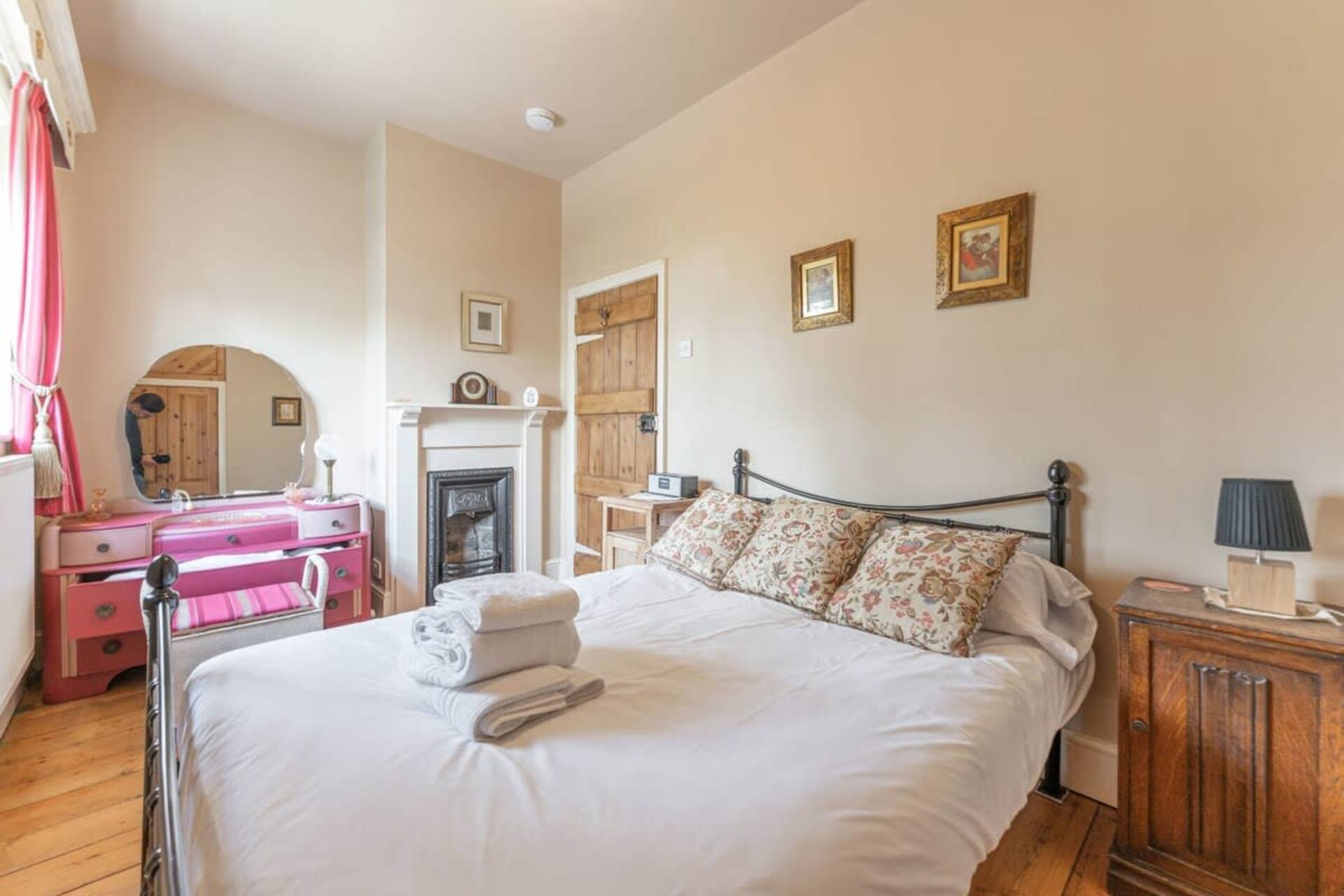 Beautiful Country Cottage for up to 8 in Wolverhampton — zdjęcie 3