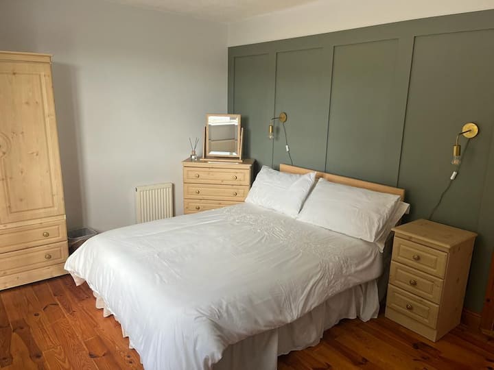 საძინებელი 4