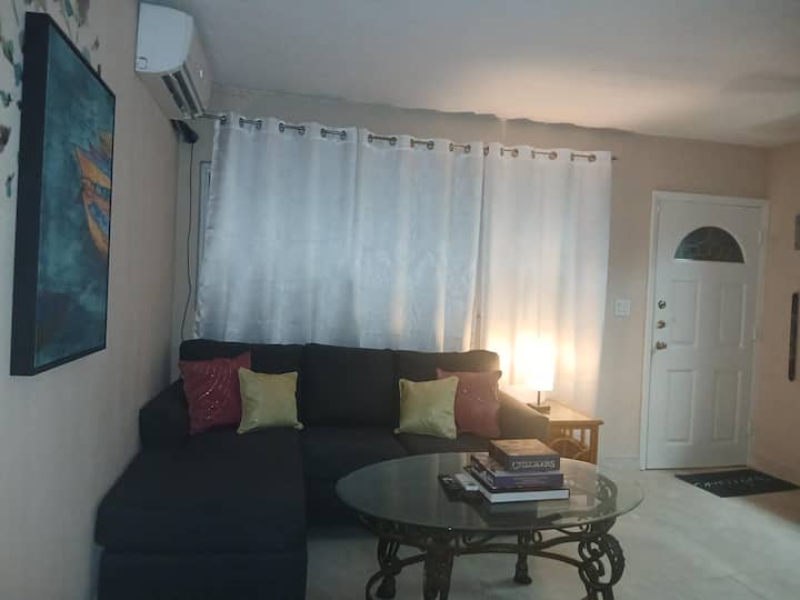 One-bed Condo With Pool And Short Walk To Beach - Nassau