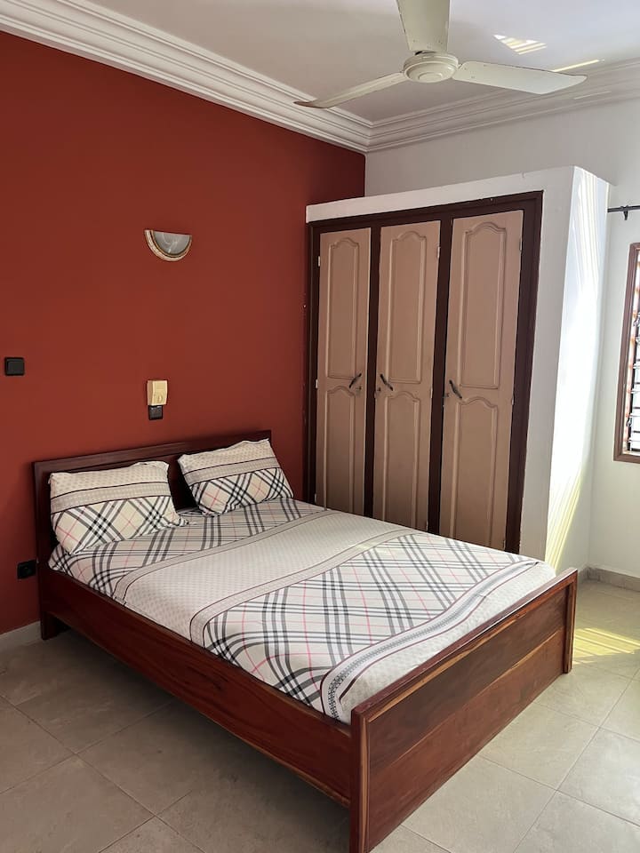 საძინებელი 2