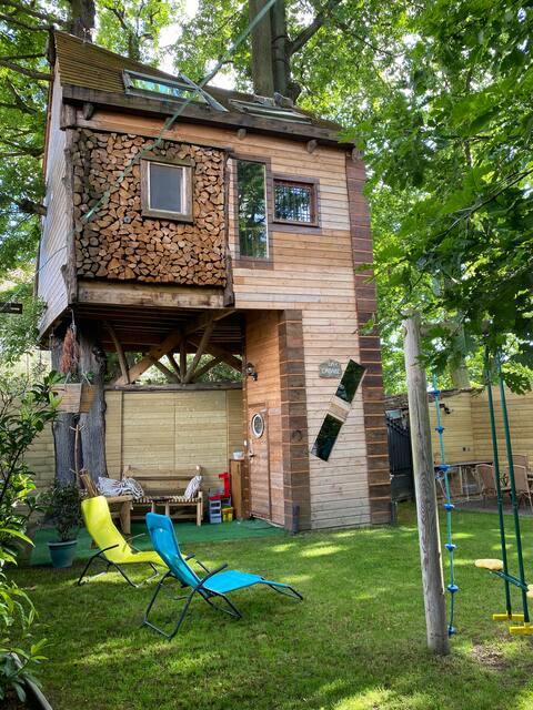 Hanging cabin in the trees