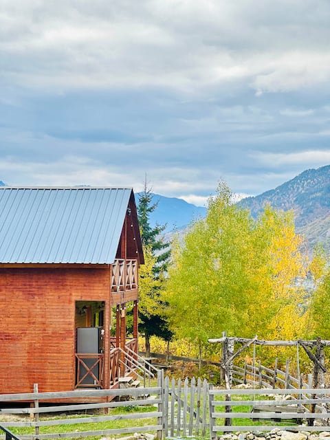 cottage on mestia view "hill silence mestia 1"
