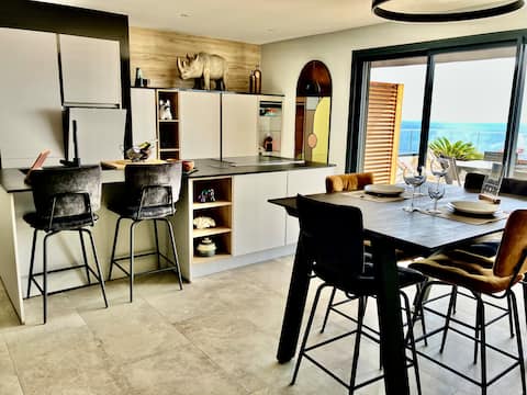 Apartment with jacuzzi, facing the sea, Cap Corse