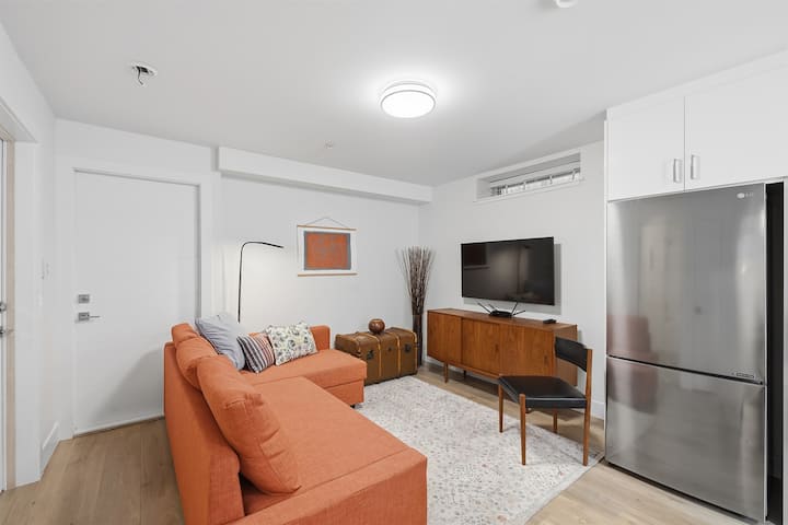 Stylish New 2br Suite | Full Kitchen & Laundry - Richmond