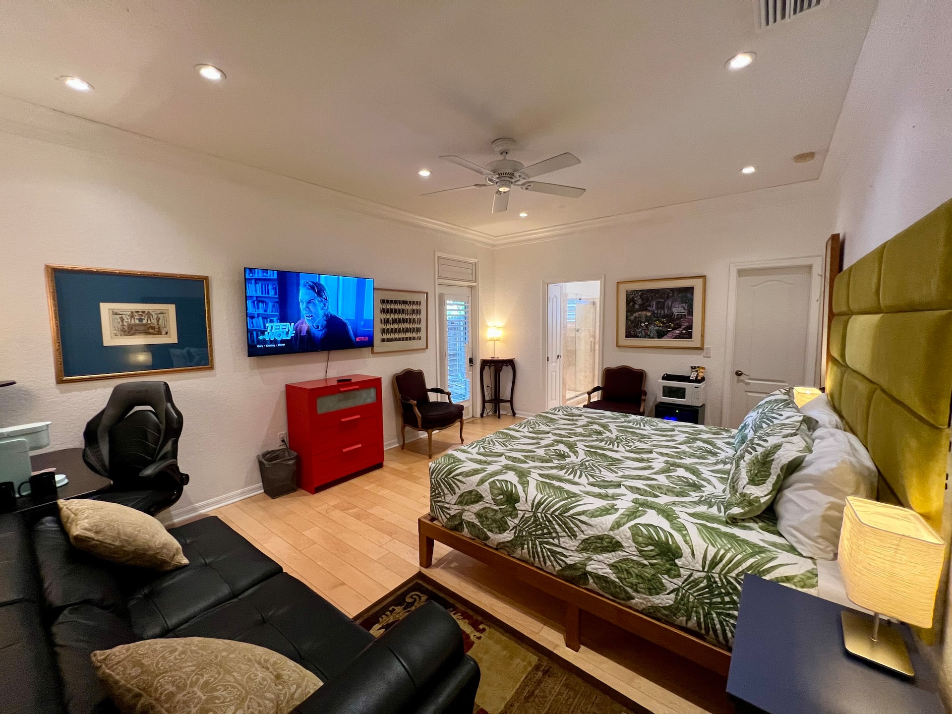 The Signature Orange Grove King Suite