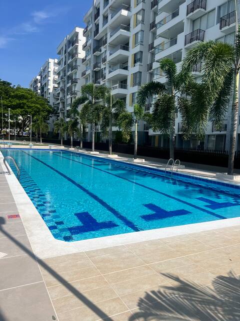 Slide/4 Piscinas/Wifi/BBQ/Modern