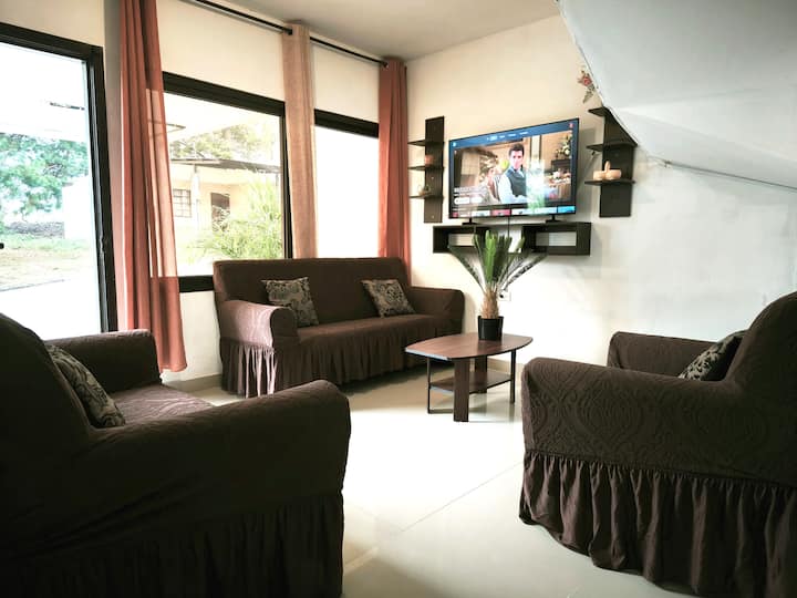 Modern Home W/wifi, Parking Om A Gated Community - Cobán