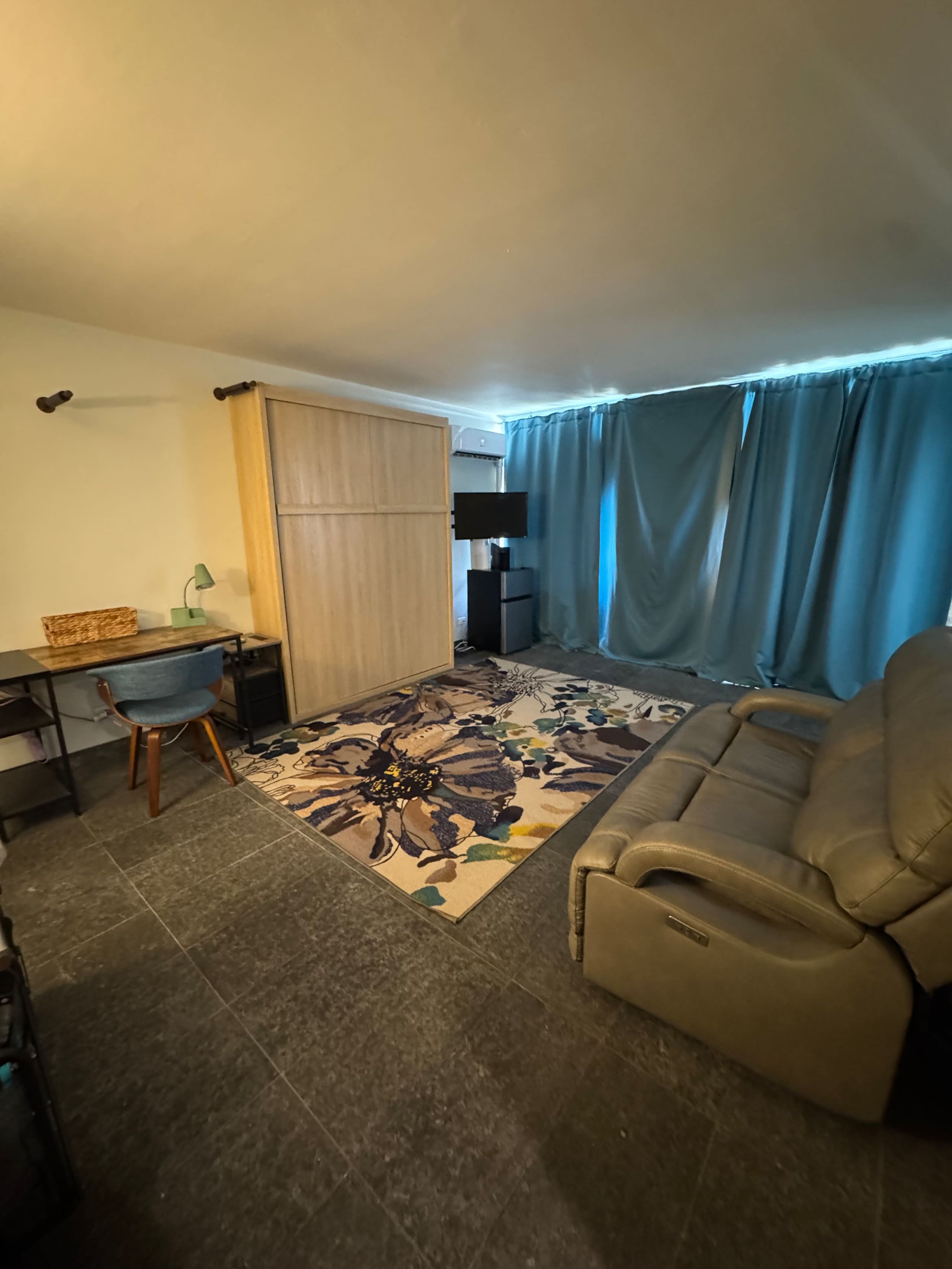 Condo in Honolulu · ★4.82 · Studio · 1 bed · 1 private bath - Image 22