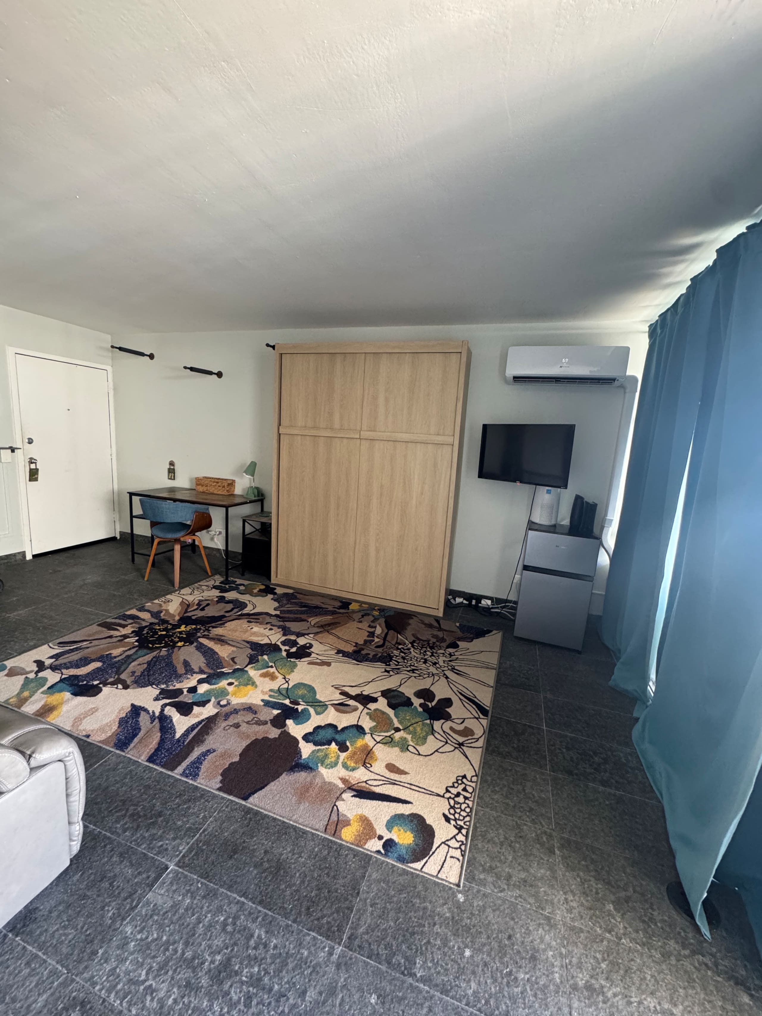 Condo in Honolulu · ★4.82 · Studio · 1 bed · 1 private bath - Image 21