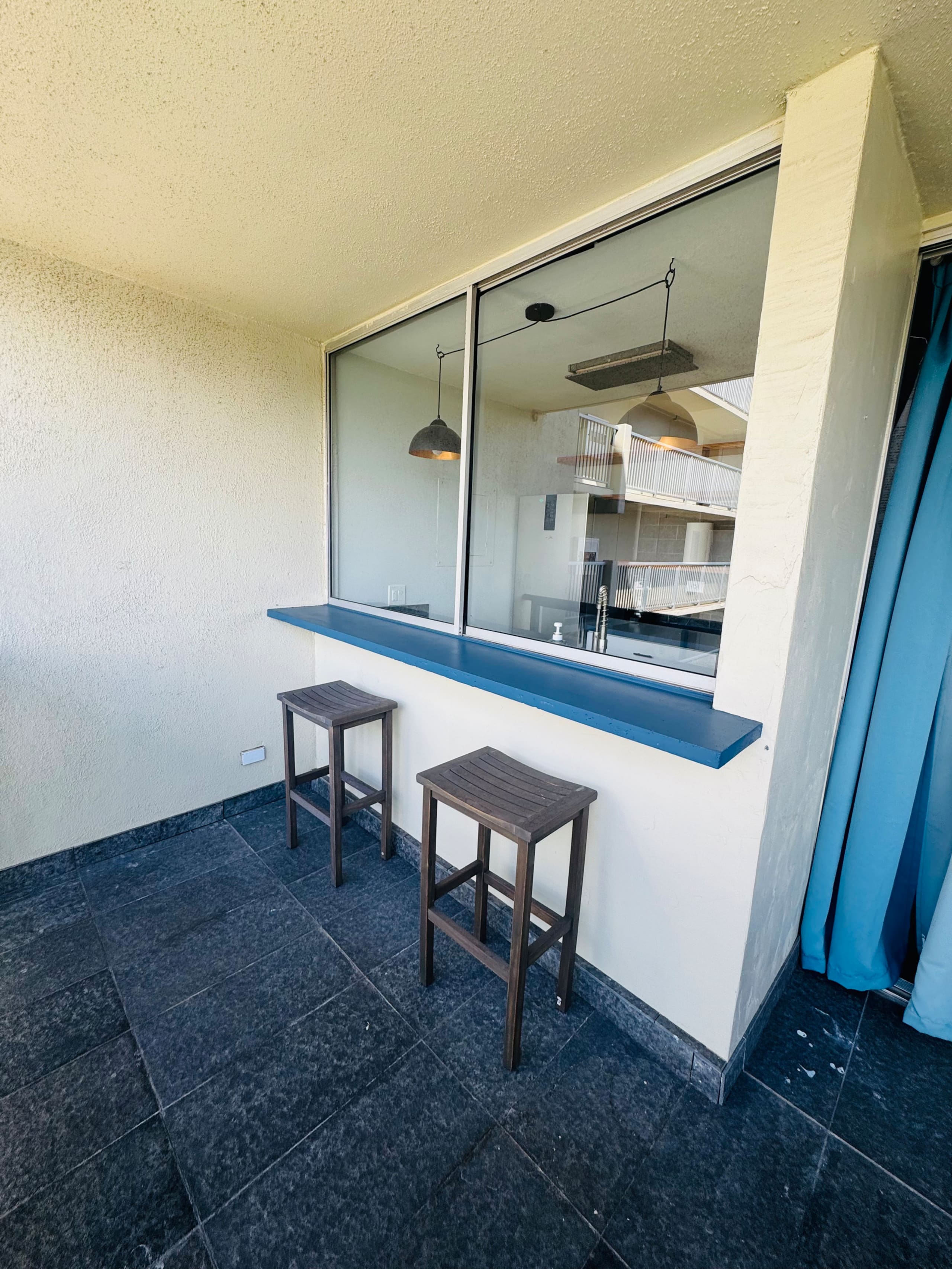 Condo in Honolulu · ★4.82 · Studio · 1 bed · 1 private bath - Image 12