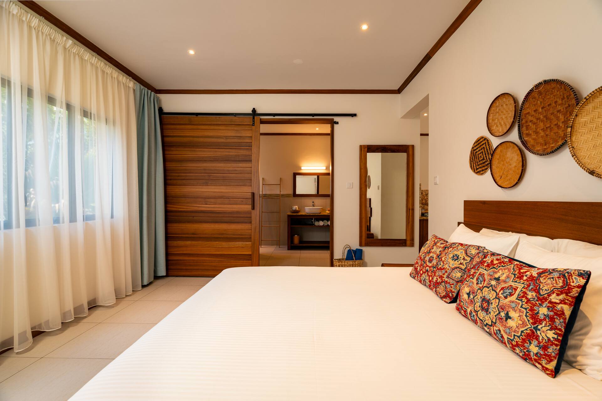 Stunning Self-catering Apartment with Pool