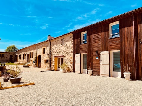 2 Gites with Aircon & Private Heated 10x4 Pool