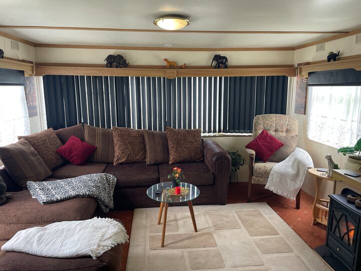 Willow Caravan Coastal Country Retreat - Aberaeron