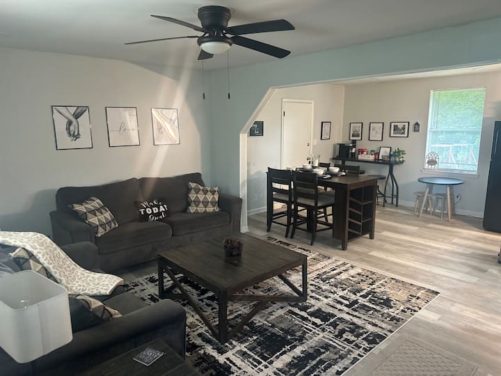 Entire 3br House Close To Apsu Ft Campbell &Casino - Clarksville, TN