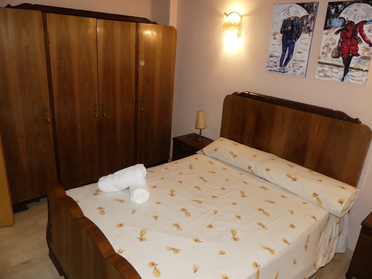 غرفة النوم 1