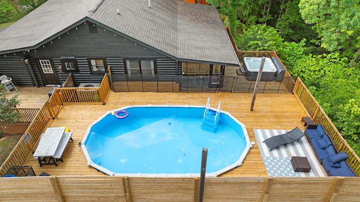 Outdoor Pvt Pool! Hot Tub, Deck, Military Discount