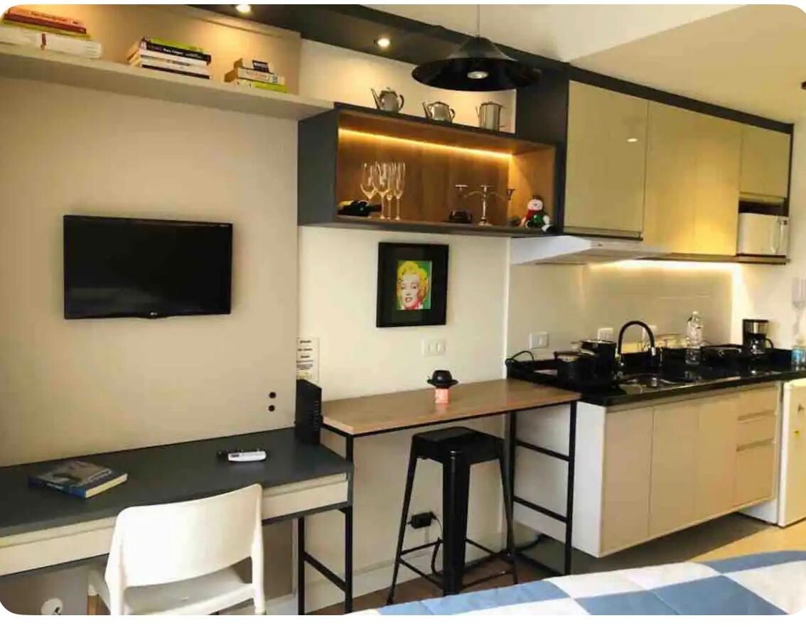 Top Airbnb: Studio in a privileged area, garage, coworking em Rebouças