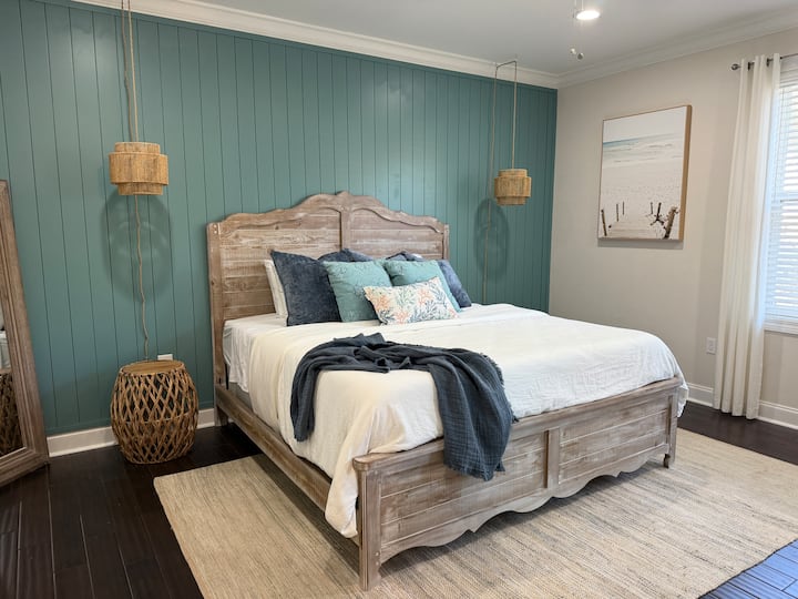 Slaapkamer met kingsize bed