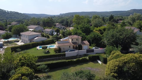 Villa with heated pool 10 minutes from Uzès