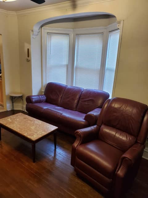 Todds Comfortable, Cozy and welcoming 3bdr Apt