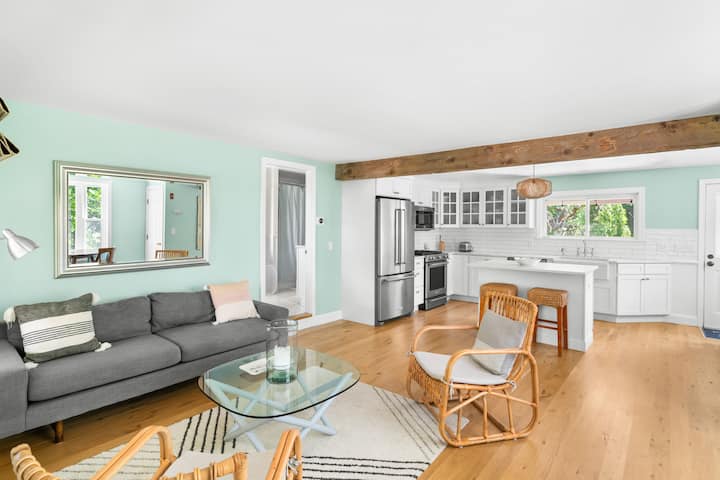 Farmcoast Farmhouse: Close To Beach, Amazing Views - Dartmouth, MA