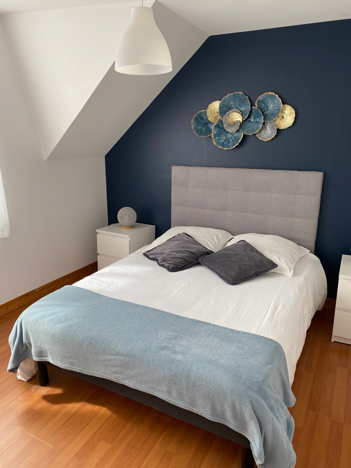 Десна спална соба на 1 кат.