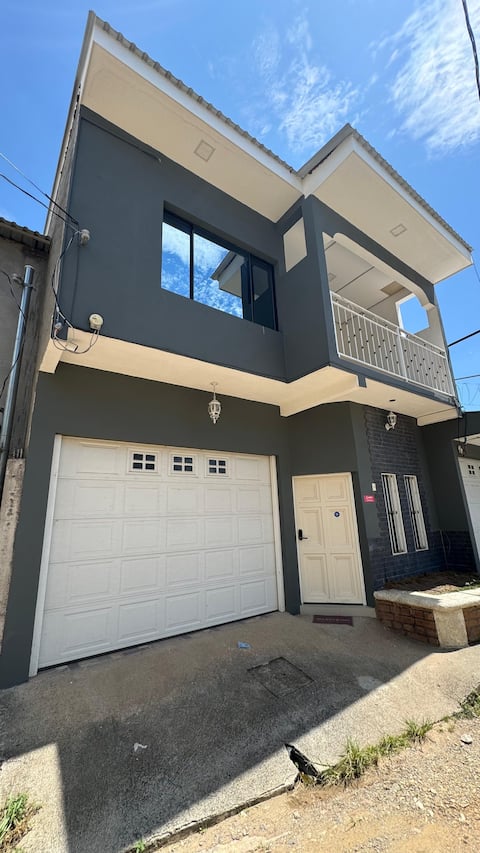 Metapan's downtown area is 500 meters from the central park