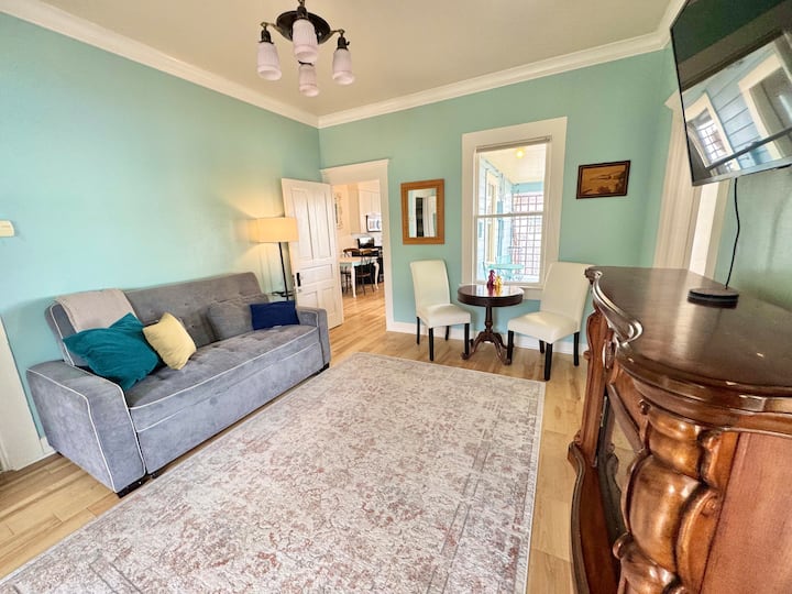Charming Downtown Arcata 2br • 1 Block To Plaza - Arcata, CA