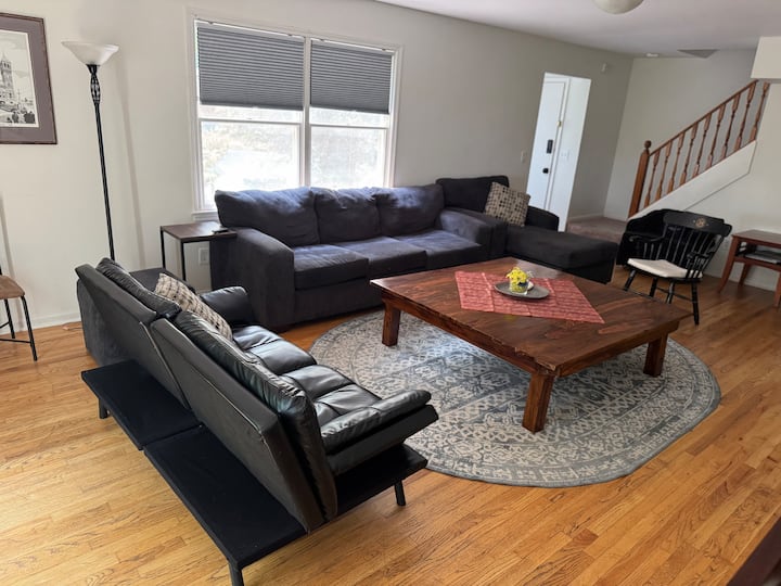 The Waterhill Duplex - Retreat Near Downtown - Ann Arbor, MI