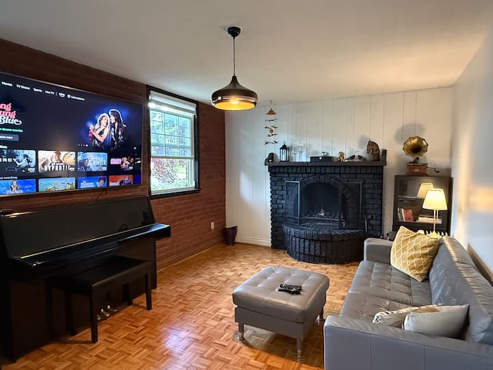 2 Bedroom Selfcontained Basement Suite - Markham, Canada