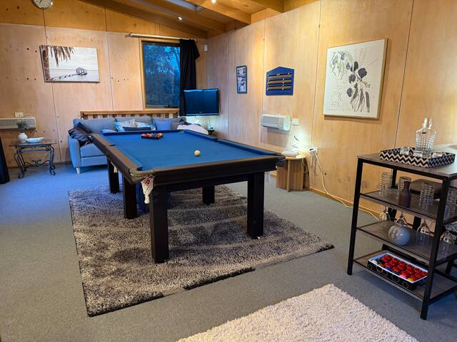 South Bruny Island Retreat – Private Spa & Sauna gallery image 2