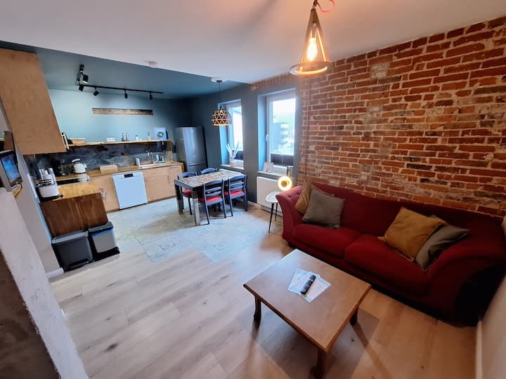 Large Stylish Apartment, 3 Bedrooms, 4 Beds - Oerlinghausen