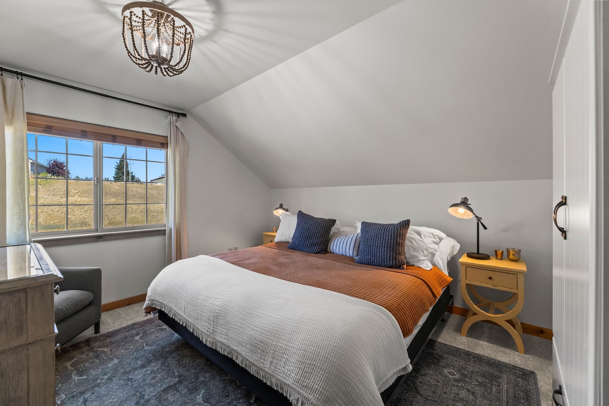 King bedroom at vacation rental near Yellowstone National Park