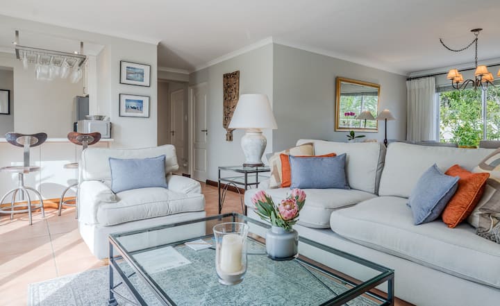 Villa St. Leon -  Pool Apartment - Camps Bay
