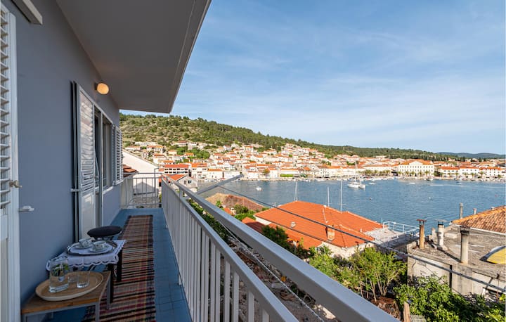 2 Bedroom Beach Front Apartment In Vela Luka - Vela Luka