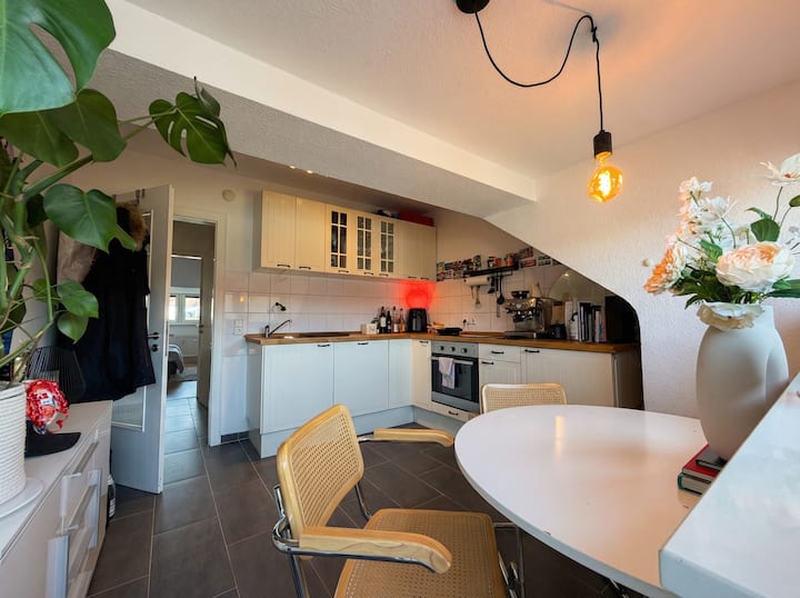 Perfektes Apartment Mit Balkon Am Rhein - Colonia