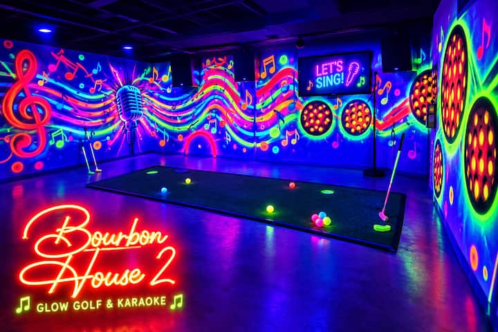 Glow Golf & Karaoke House | Louisville | Sleeps 12 - Louisville, KY