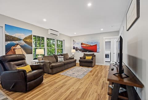 Riverside Getaway w/HotTub | 3br 2 bth