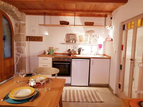 Top performing Airbnb: Stone house studio with sea views and herb garden in Općina Mošćenička Draga