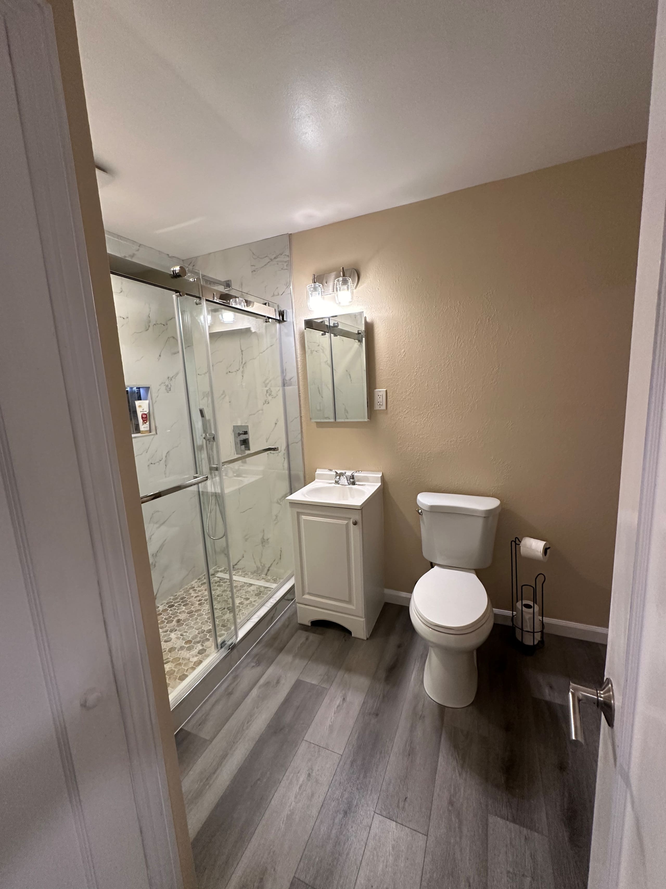 Home in San Francisco · ★4.71 · 3 bedrooms · 3 beds · 1 bath - Image 10