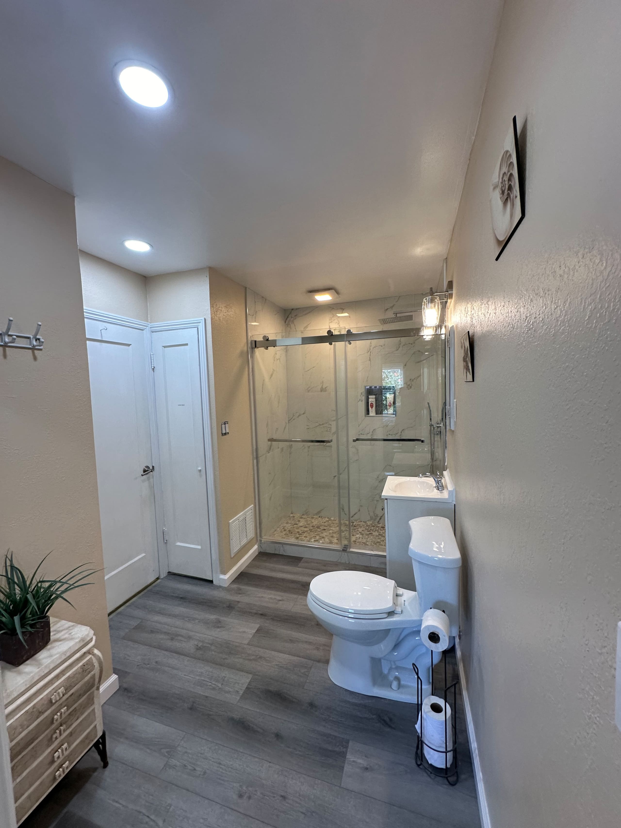 Home in San Francisco · ★4.71 · 3 bedrooms · 3 beds · 1 bath - Image 9