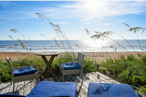 Directly on the Beach! Your Own Private Paradise.