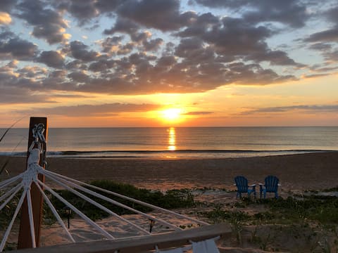 Directly on the Beach! Your Own Private Paradise.