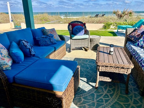 Directly on the Beach! Your Own Private Paradise.