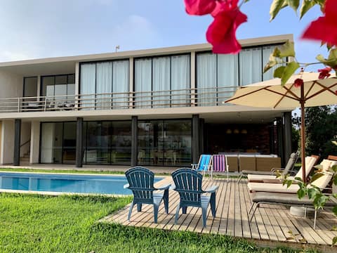 Pet-friendly cottage with pool and fire pit