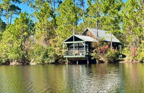 Pondhouse Paradise Only 1.3 Miles from Downtown