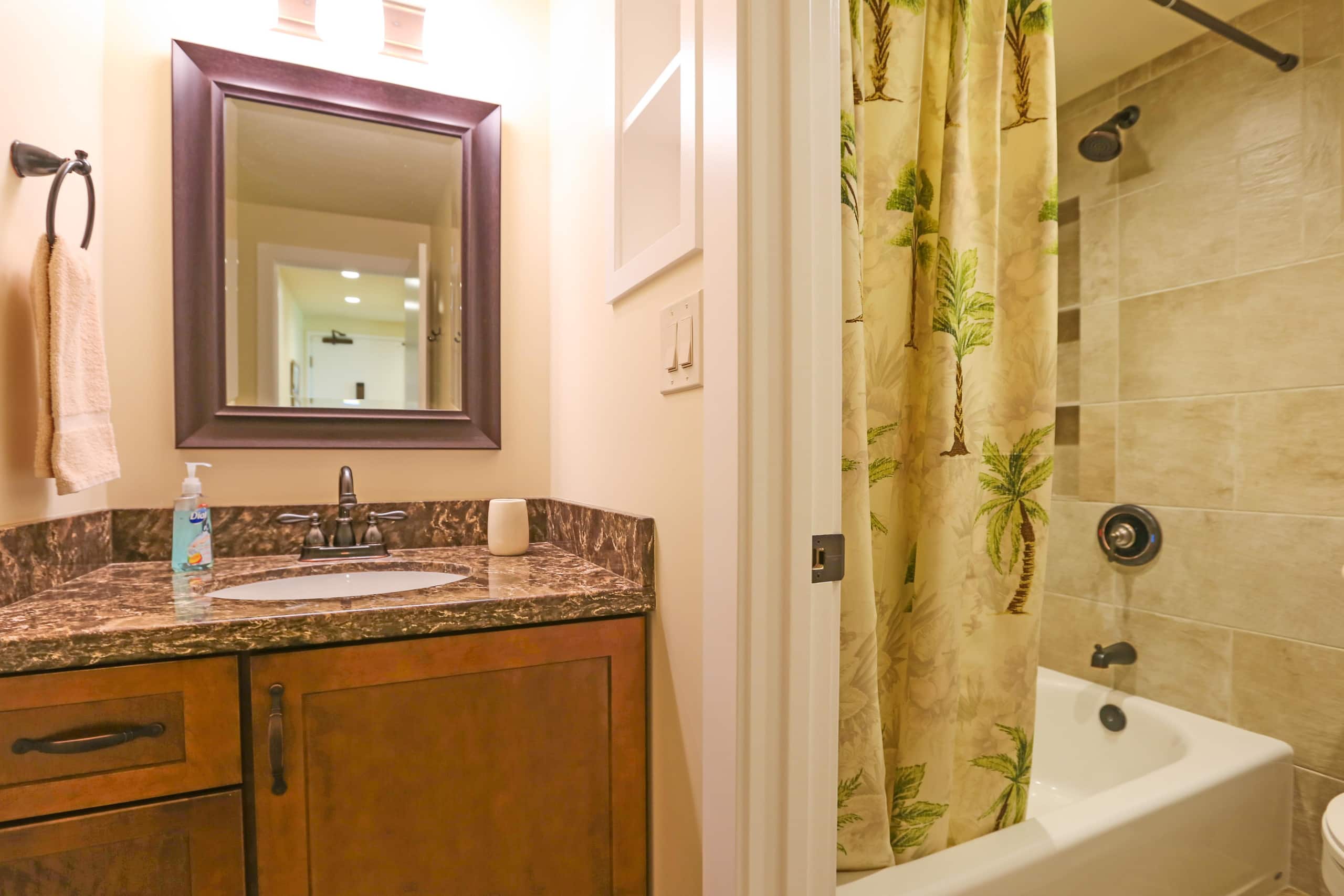 Condo in Kihei · ★4.7 · 2 bedrooms · 4 beds · 2 baths - Image 16